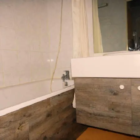 Appartement Le - Piscine 9 - Pour 6 Personnes Mae-8844