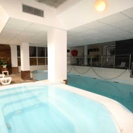 Appartement Le - Piscine 9 - Pour 6 Personnes Mae-8844 Gourette